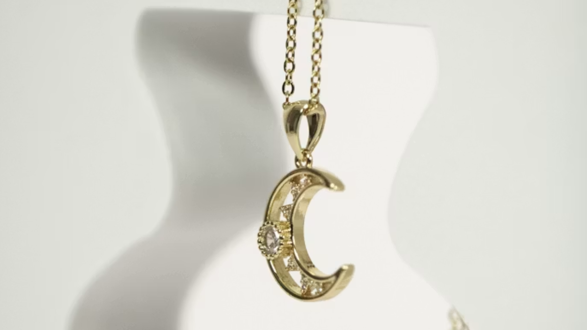 Best Celestial Pendants: Gold and Silver Moon & Star Necklaces for Everyday Wear