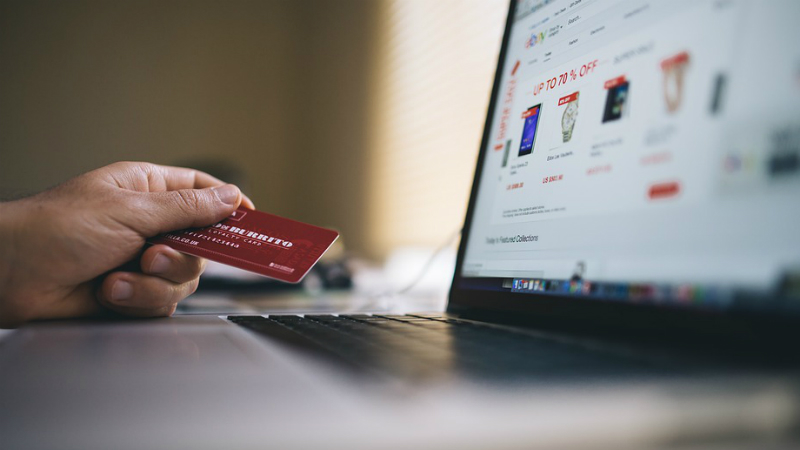 iPhone X, iPhone 8, Gaming Laptops, and More Tech Deals This Week