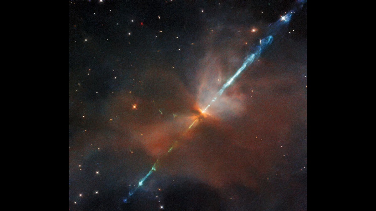 'Hubble Time': Space Telescope Captures Rare Phenomenon Involving Newly Born Star