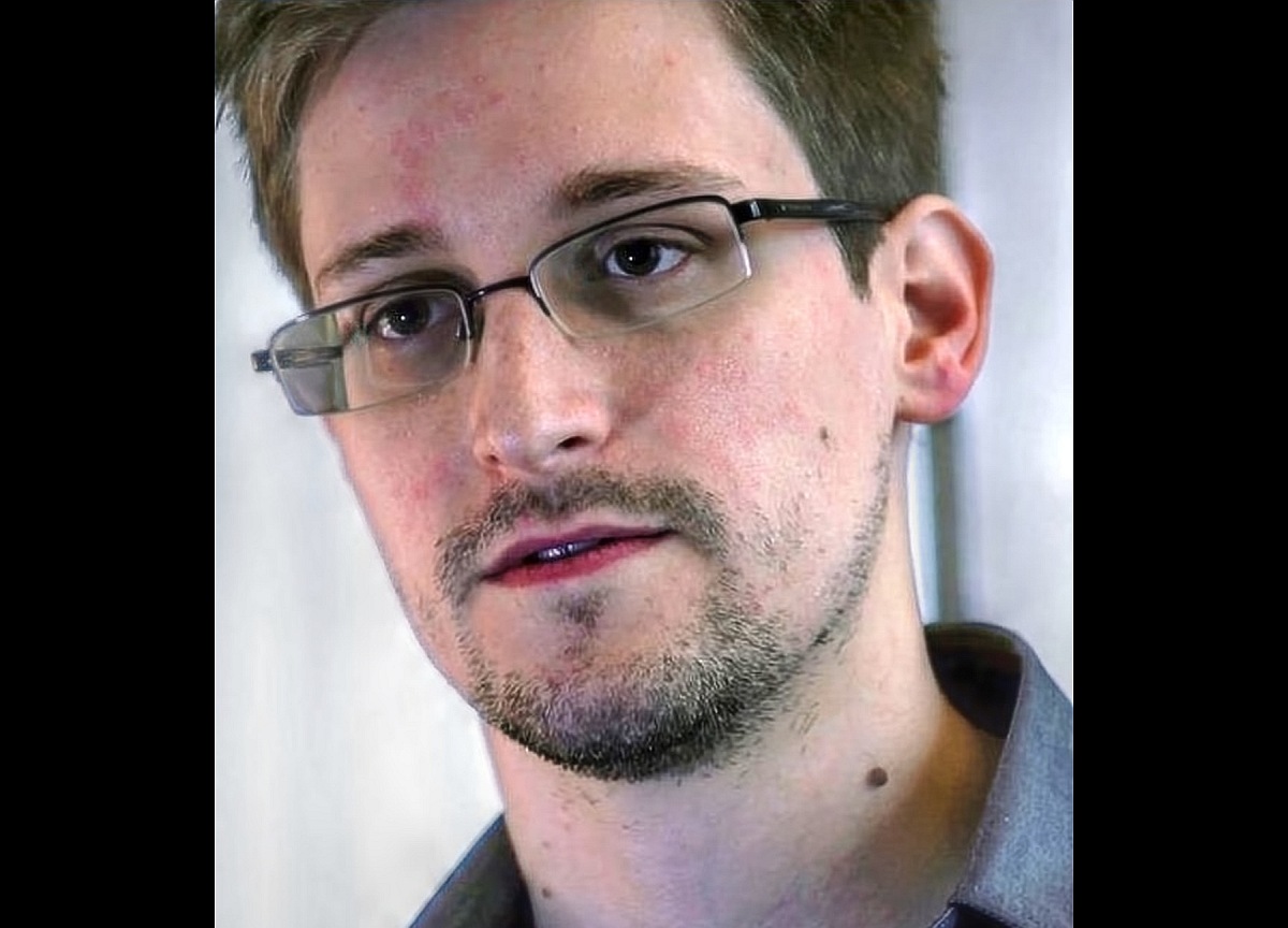 After ExpressVPN CIO Named in UAE Surveillance Scandal; Edward Snowden Says Stop Using It