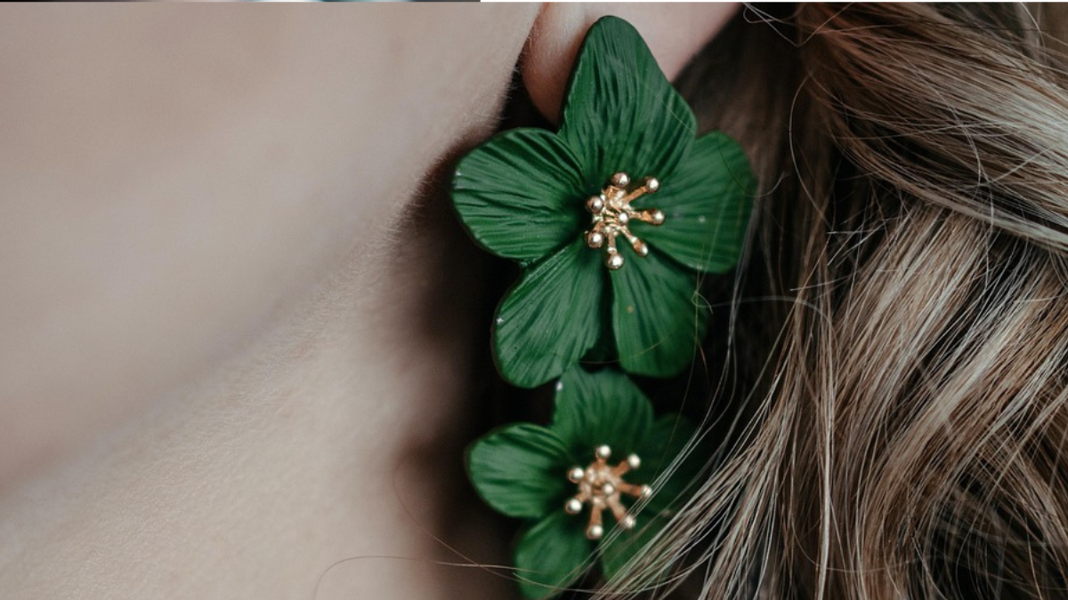 Myntra Mega Savings Sale 2025: Best Deals on Trendy Earrings Under Rs. 399 Myntra Mega Savings Sale 2025: Best Deals on Trendy Earrings Under Rs. 399