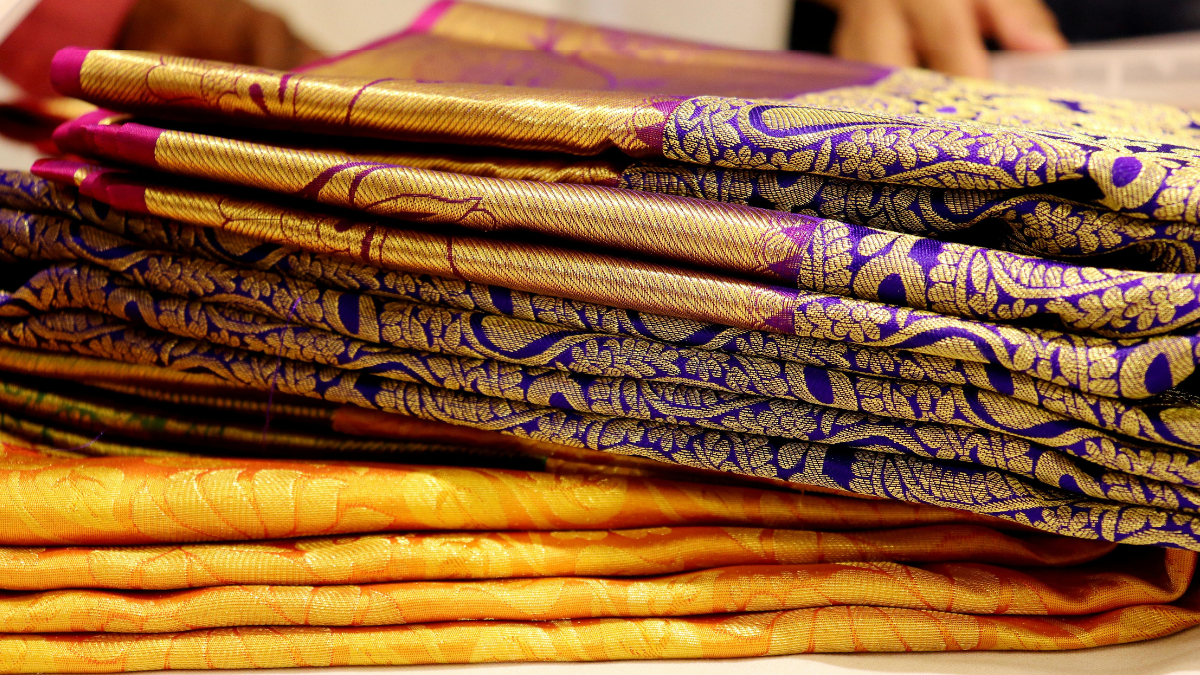 Budget Beauties: 5 Must-Have Sarees Under ₹1999 on Myntra Youll Fall in Love With