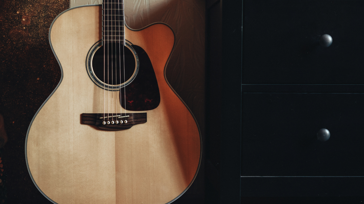 7 Best Electric & Acoustic Guitars on Amazon: A Complete Beginner-Friendly Guide