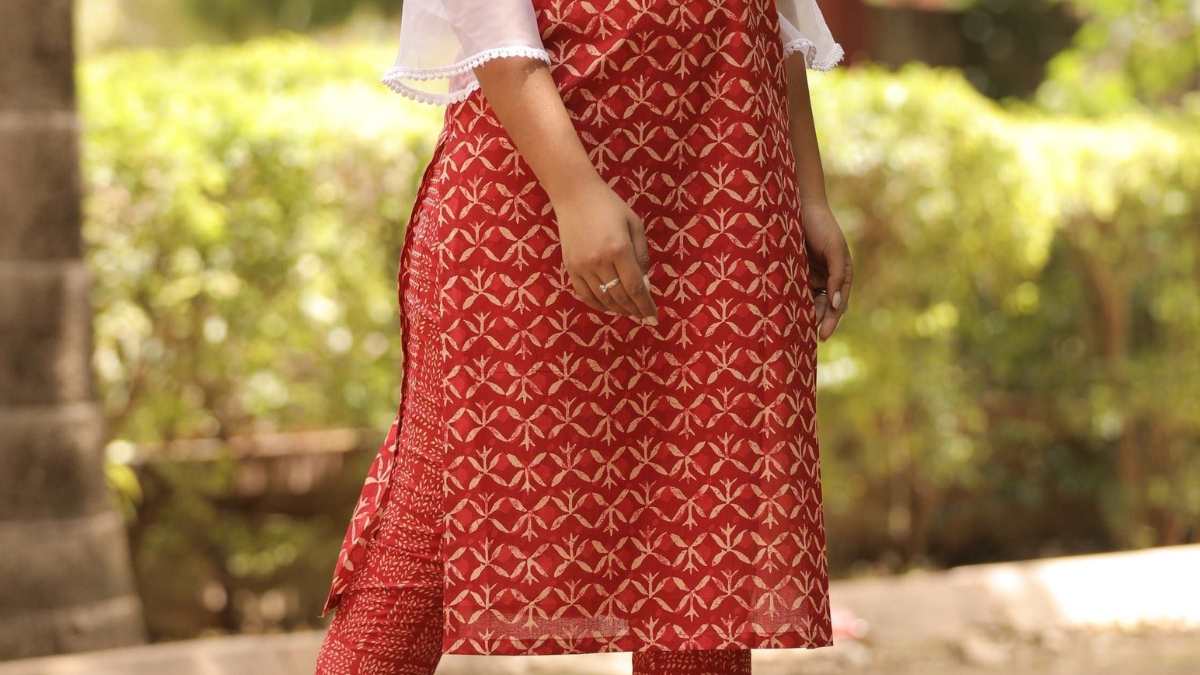 Best V Neck Kurta Set For Women Available Via Flipkart