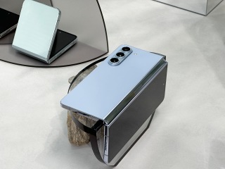 Things to Consider When Buying Your First Foldable Smartphone