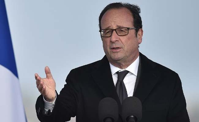 Francois Hollande Hails Calais 'Jungle' Camp Evacuation