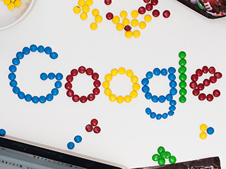 Google&#039;s Fuchsia OS Spotted With Android Apps Support Through Android Runtime