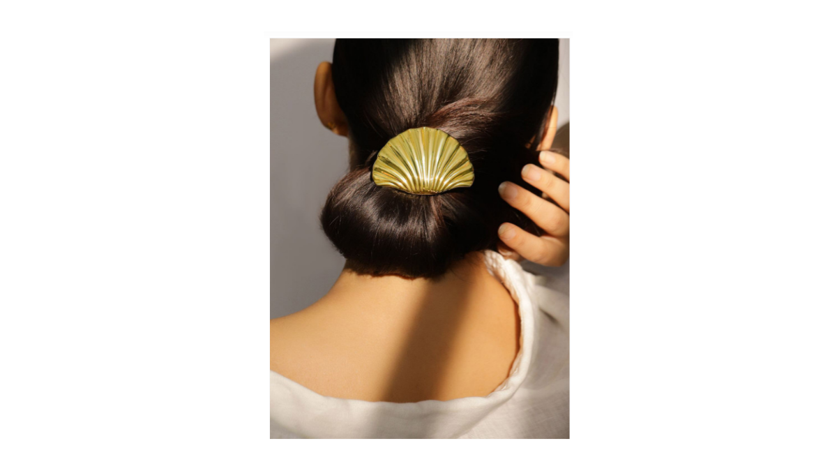 Stylish Women&#039;s Hair Accessories for a Quick Style Change on Myntra