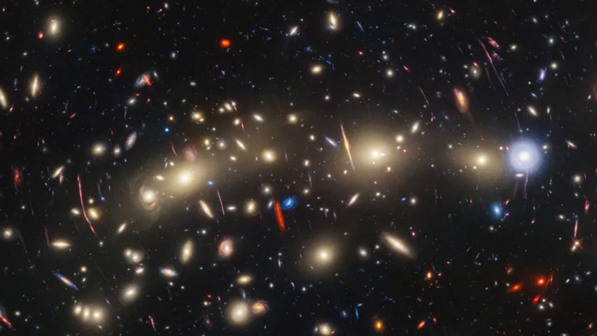 James Webb Space Telescope May Have Spotted the Universe&rsquo;s First Stars, Astronomers Say