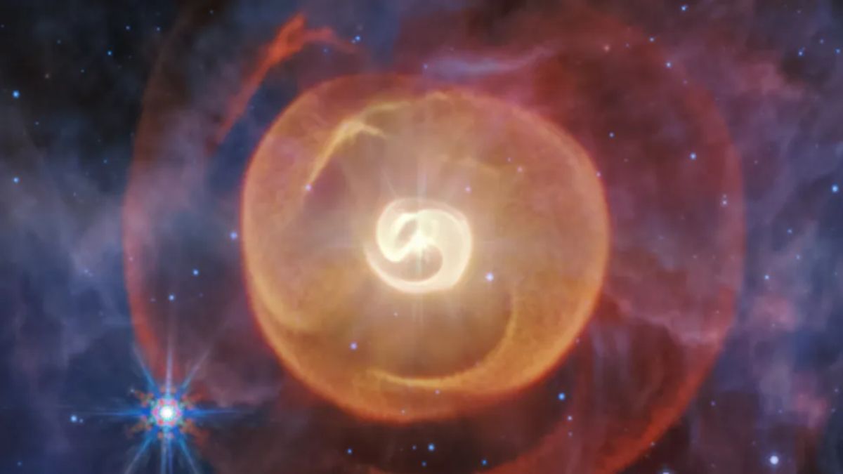 Webb&rsquo;s Stunning View of Apep Shows a Rare Triple-Star System Wrapped in Spirals