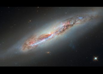 Hubble spots gas escaping NGC 4388 in Virgo galaxy cluster
