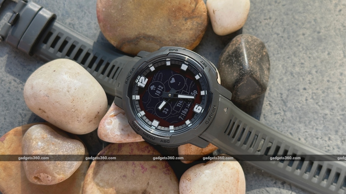 Garmin Instinct Crossover Review