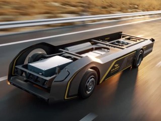 French Engineering Firm Gaussin Unveils &#039;World&#039;s First&#039; 100 Percent Hydrogen-Powered Skateboard for Freight Trucks