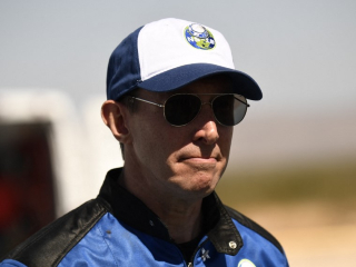 Glen de Vries, Who Flew Into Space With William Shatner Aboard Blue Origin, Dies in Plane Crash