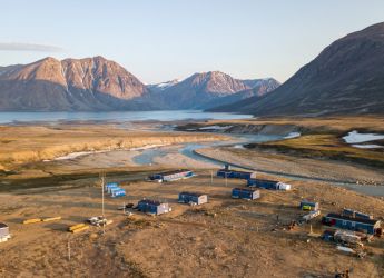 Greenland&rsquo;s Melting Glaciers Expose 1,620 km of New Coastline Since 2000