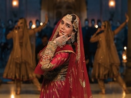 Heeramandi Review: Sanjay Leela Bhansali's New Netflix Series Is a Visual Treat That Won't Keep You Hooked Heeramandi Review: Sanjay Leela Bhansali's New Netflix Series Is a Visual Treat That Won't Keep You Hooked