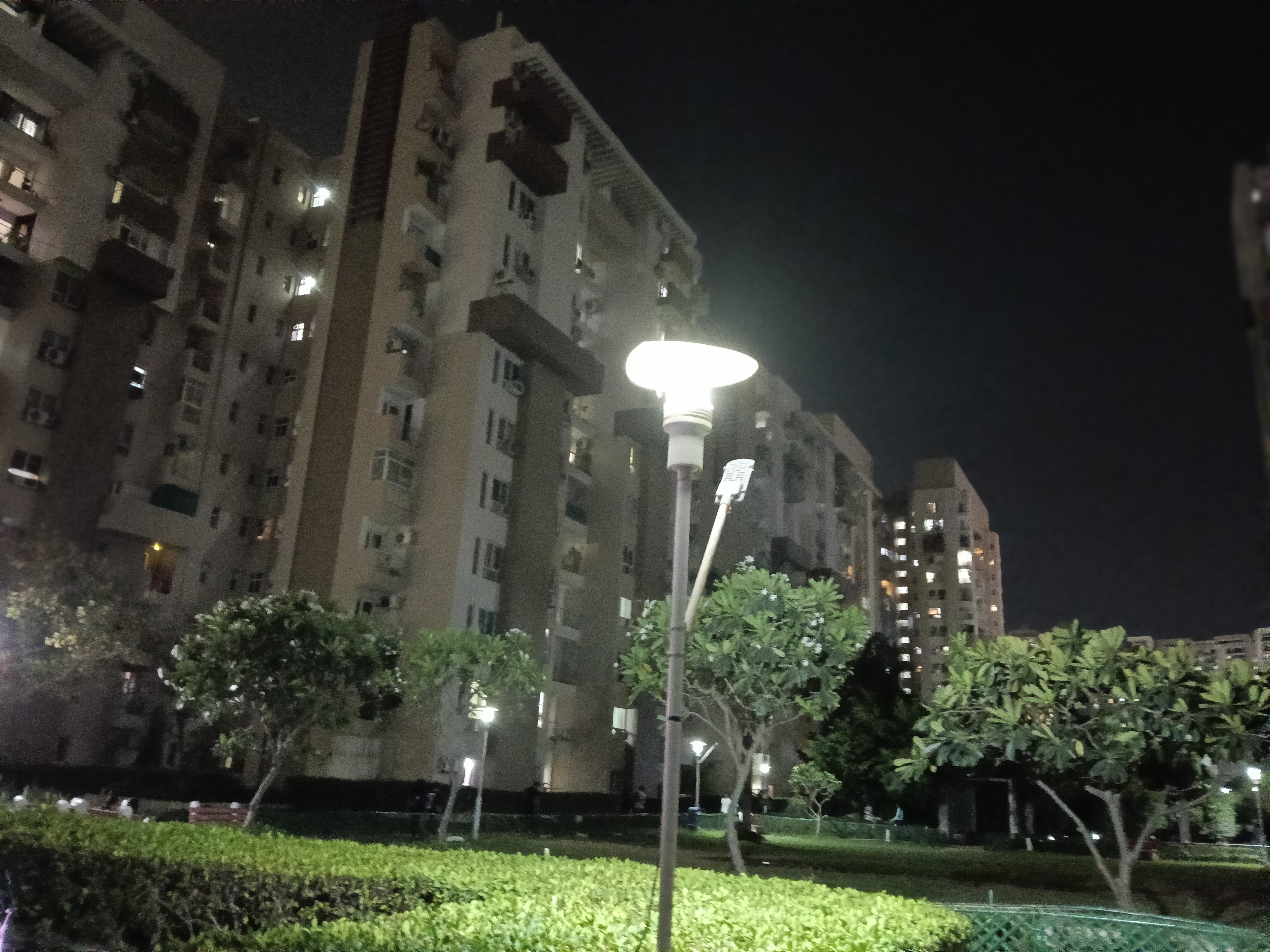 IMG20260417194949 Oppo F33 Pro 5G