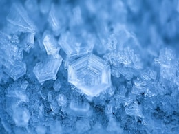 Scientists Observe Rare Plastic Ice, A Hybrid Form of Ice and Water, Under Extreme Pressure and Heat Scientists Observe Rare Plastic Ice, A Hybrid Form of Ice and Water, Under Extreme Pressure and Heat