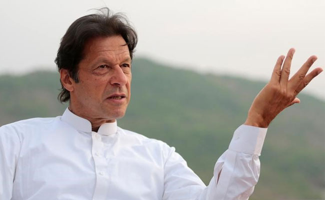 Don't Want Pakistan Army To Topple Nawaz Sharif Government: Imran Khan