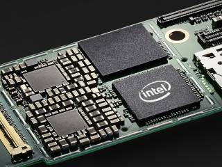 Intel 7nm Chip Delay Forces Shift to Using More Outside Factories