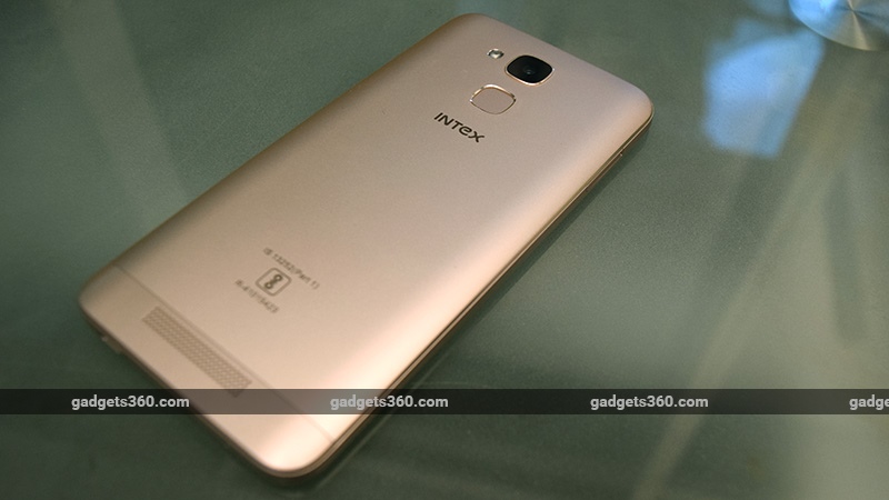 Intex Elyt-e7 Review