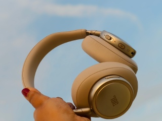JBL Live 780NC Review: The Complete Package?