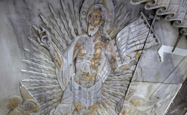 येरूशलम में सदियों बाद पहली बार खोली गई ईसा मसीह की पवित्र मजार