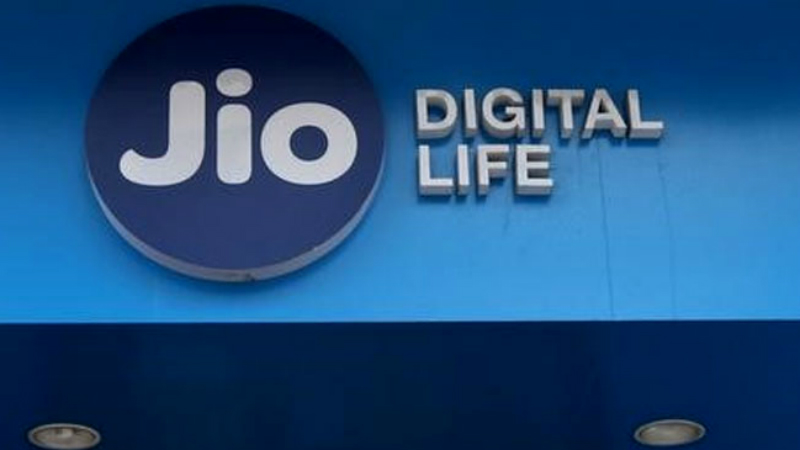 Airtel, Jio Said to Fight for Zee Entertainment Stake