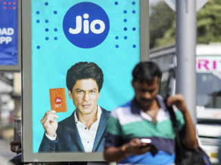 Reliance Jio Submits Rs. 14,000 Crore Earnest Money Deposit Ahead of 5G Auction