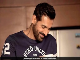 I Stand By Akshay Kumar, Says John Abraham On Rustom Costume Auction Controversy I Stand By Akshay Kumar, Says John Abraham On Rustom Costume Auction Controversy