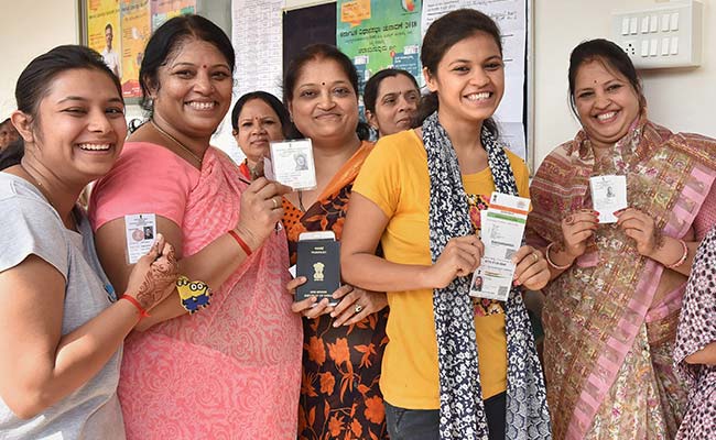 Poll Of Exit Polls : कर्नाटक में किसी दल को स्पष्ट बहुमत मिलने के आसार नहीं