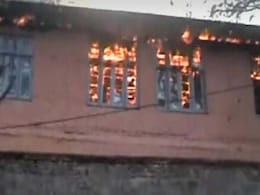 हाईकोर्ट ने जम्मू-कश्मीर में अधिकारियों को स्कूलों की सुरक्षा संबंधी निर्देश दिए हाईकोर्ट ने जम्मू-कश्मीर में अधिकारियों को स्कूलों की सुरक्षा संबंधी निर्देश दिए