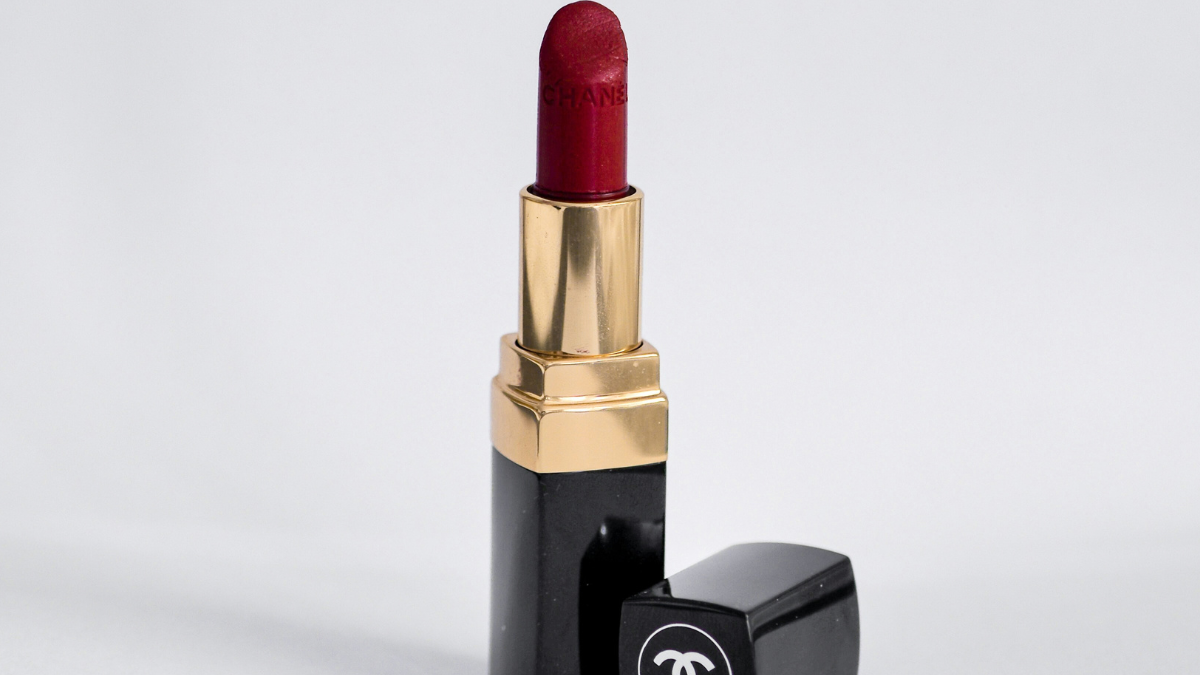 Bold Lipstick Shades That Make an Instant Statement (For Every Skin Tone)