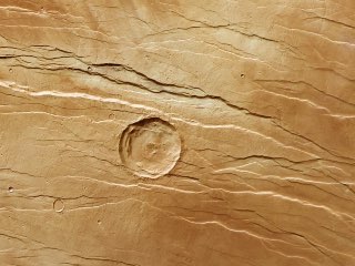ESA&#039;s Latest Picture Reveals &#039;Claw Marks&#039; on Martian Surface