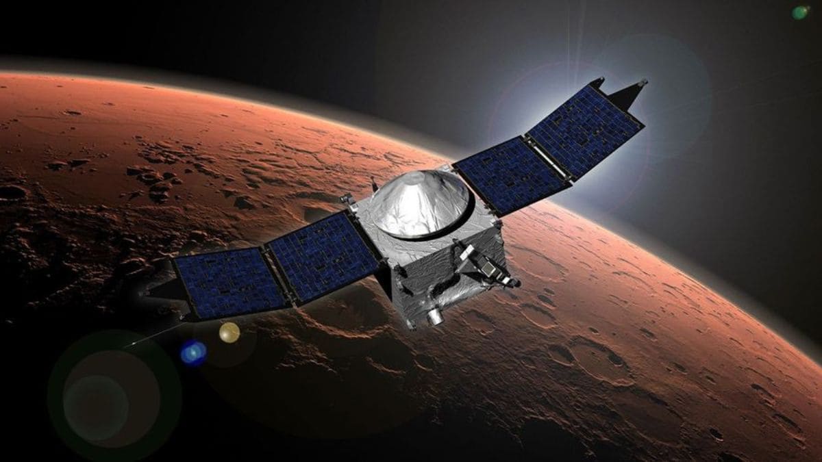 NASA Races to Restore Contact With MAVEN Mars Orbiter After Weeks of Silence