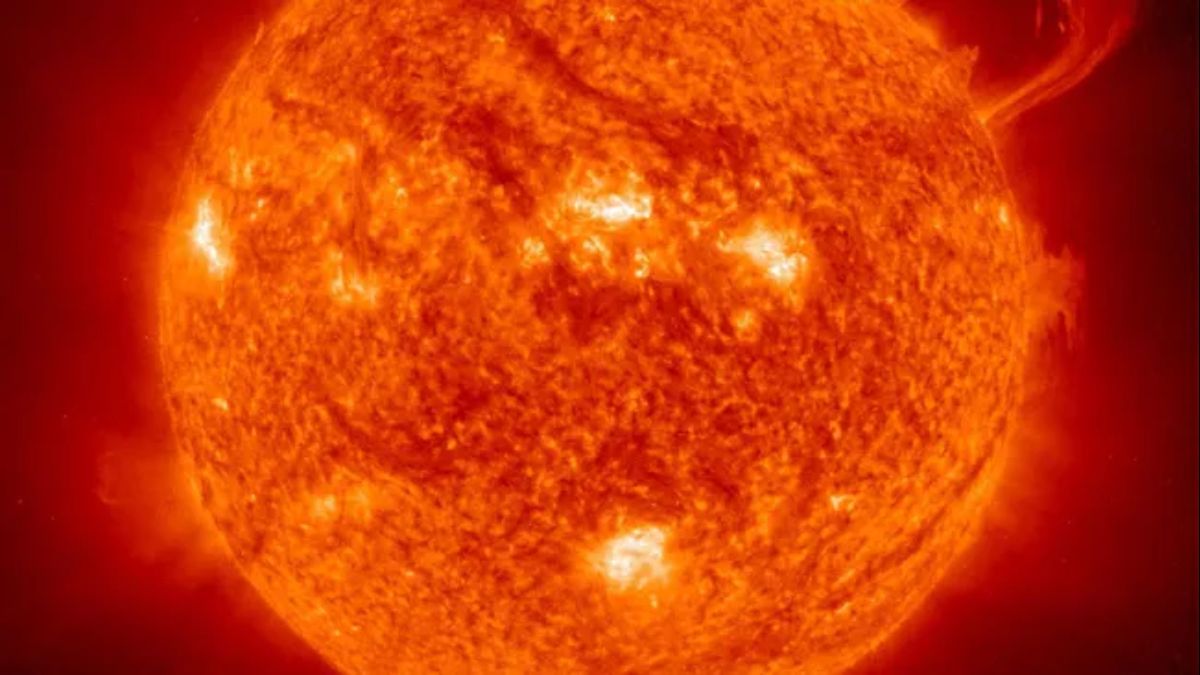ESA&rsquo;s Solar Orbiter Reveals How Magnetic Avalanches Trigger Solar Flares