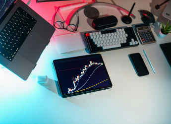 Bitcoin's Price Climbs to $72,000 As ETF Outflows Weigh On Momentum