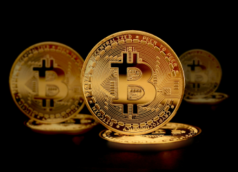 Bitcoin Holds Above $105,000 as Regulatory Progress Lifts Sentiment