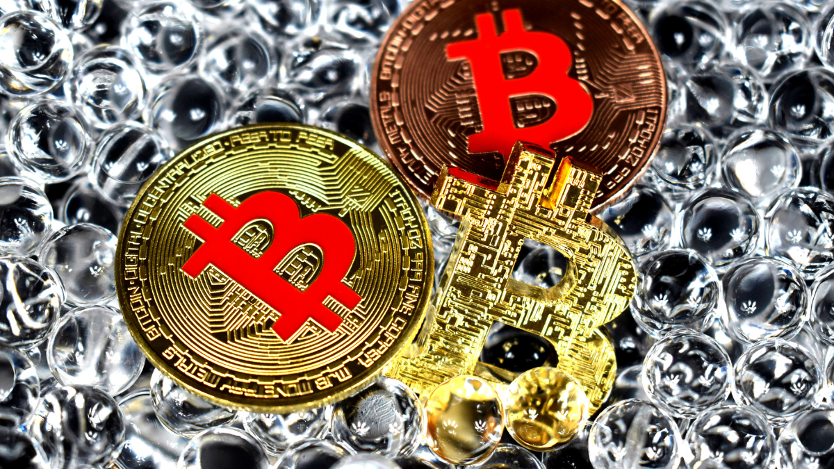 Bitcoin Slips as Fed’s Mixed Tone Keeps Market in a Narrow Range