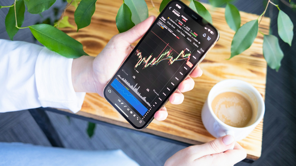 Bitcoin Price Settles Near $69,000, Continues to Face Strong Resistance Near $75,000 Mark