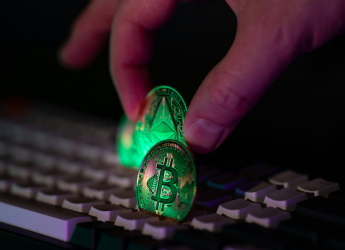 Bitcoin Pushes Toward $97,000 as ETF Inflows Lift Crypto Sentiment