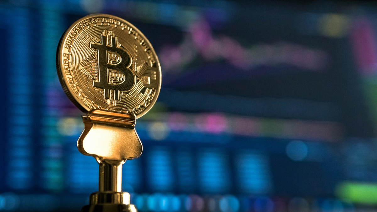 Bitcoin Trades Above $95,000 as ETF Inflows Drive Market Sentiment