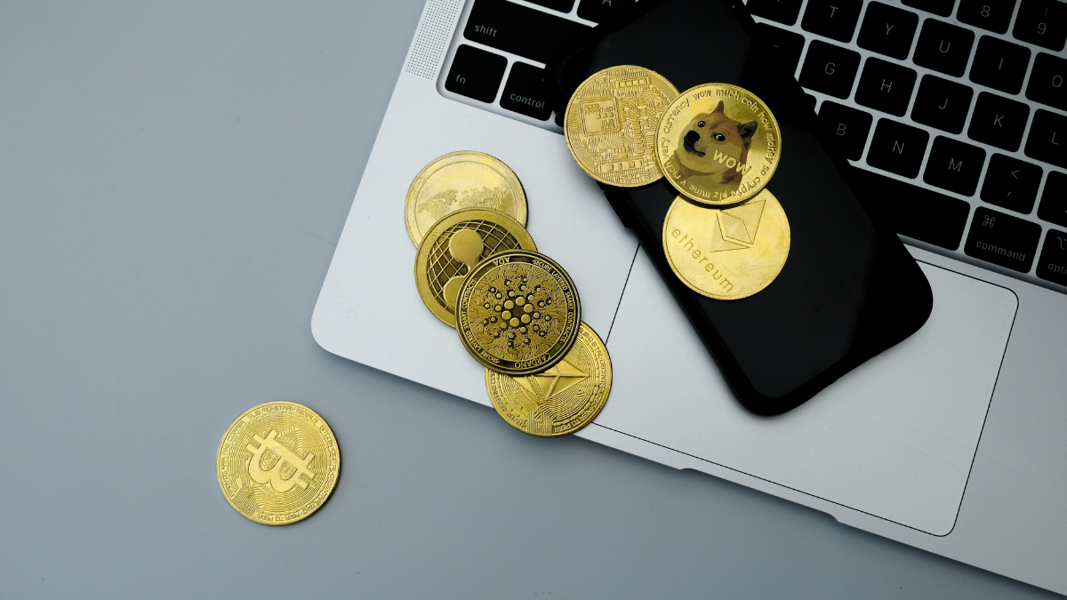 Bitcoin Trades Near $71,000 as Crypto Market Weathers Ongoing Macroeconomic Pressures