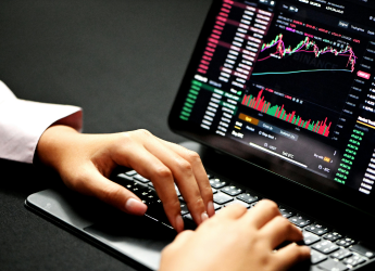 Bitcoin Slumps to $108,000 as Traders Await US CPI Data
