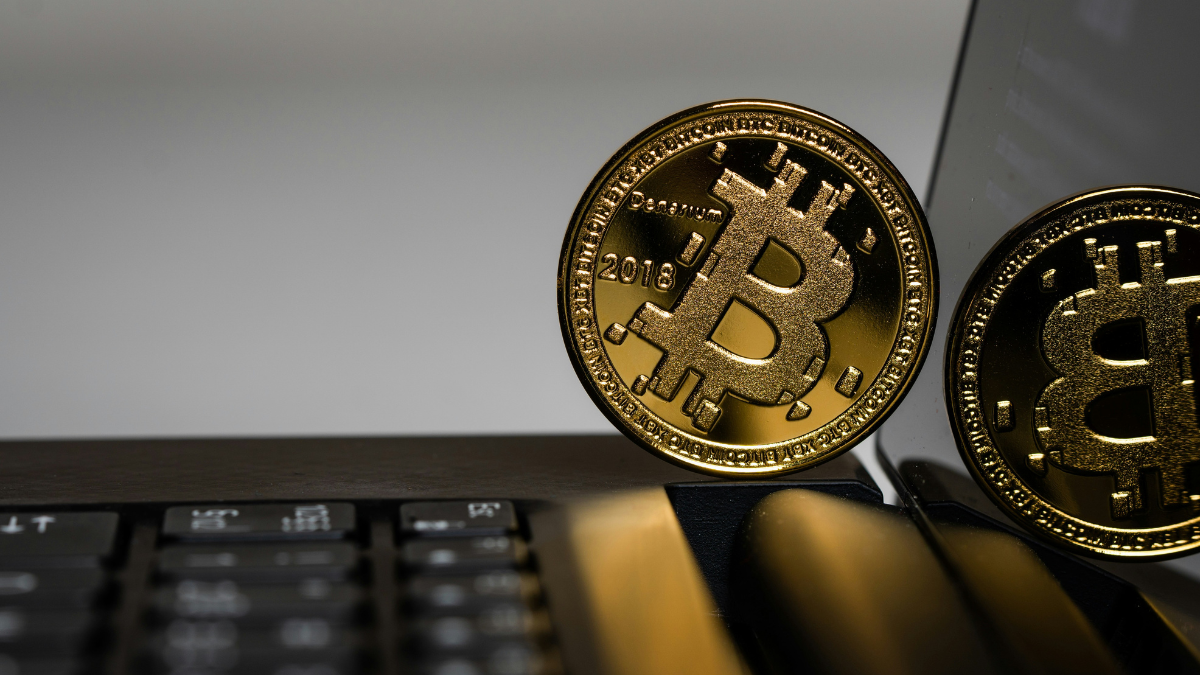 Crypto Market Consolidation Continues as Bitcoin Tests Resistance Near $90,000