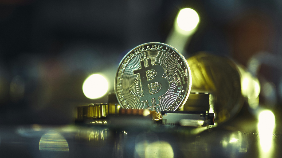 Bitcoin Trades Near $70,000 as Geopolitical Developments Support Crypto Markets