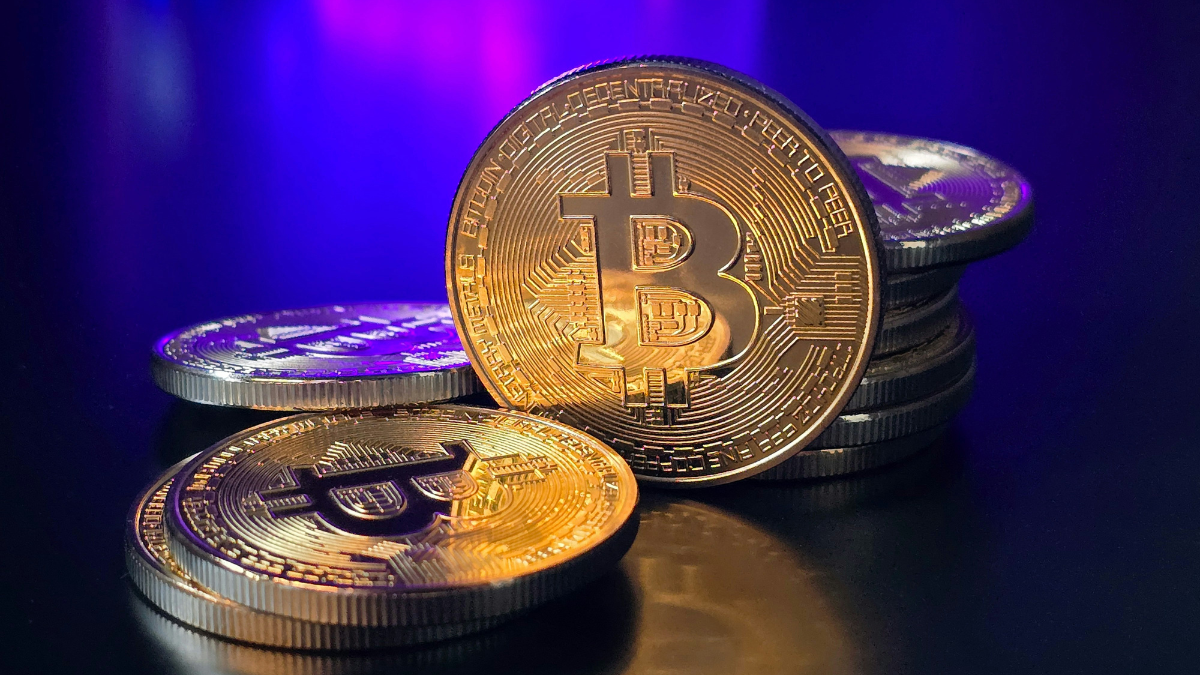 Bitcoin, Ethereum Trade in Narrow Range as Market Awaits Breakout Signal