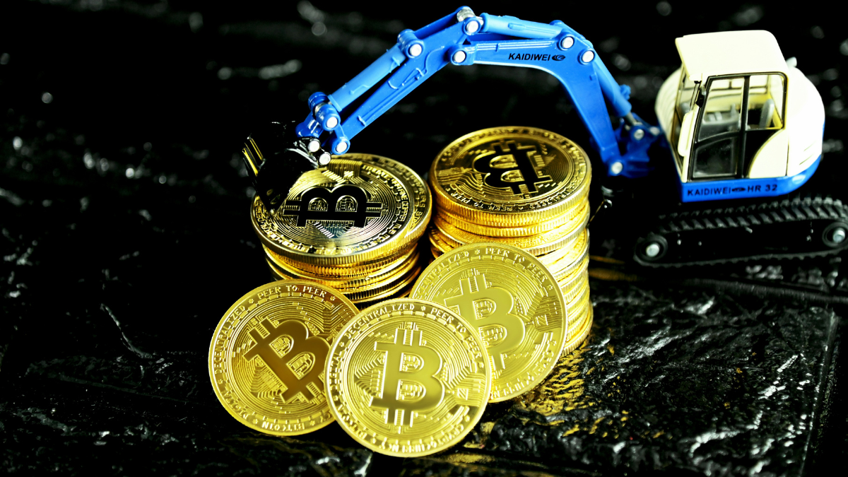 Bitcoin Price Drops Under $77,000 as Macroeconomic Uncertainty and Profit Booking Weigh on Prices