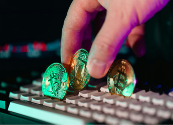 Bitcoin Faces Pressure as Traders Remain Cautious Ahead of Anticipated US Policy Decision