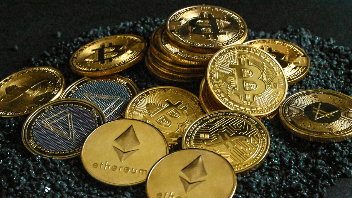 Bitcoin Price Drops to $124,000 After Hitting New All-Time High